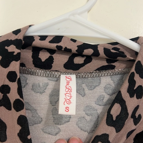 *3/$10* Cheetah Print Women’s Bodysuit Size Small - Picture 3 of 4